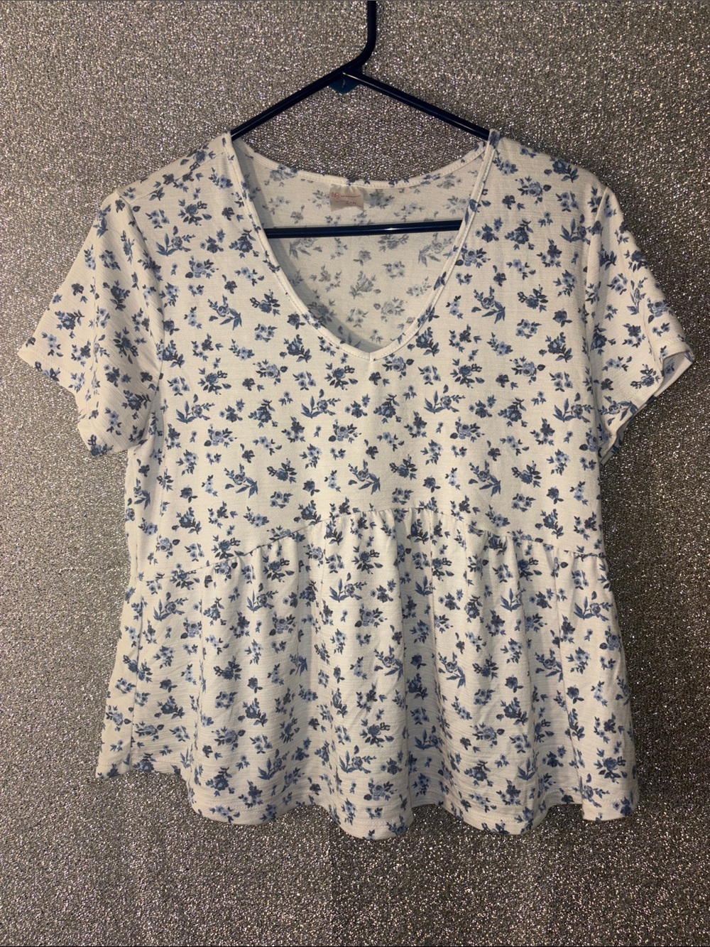 No Boundaries size XL (15-17) floral print top short sleeve